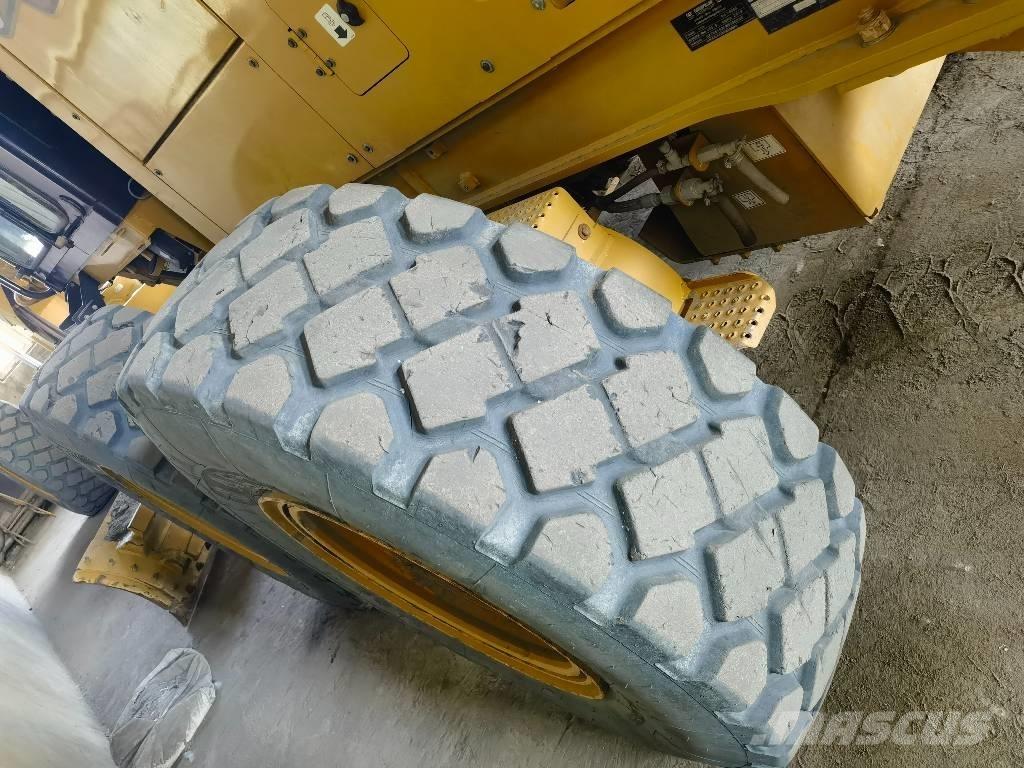 CAT 140 GC Väghyvlar