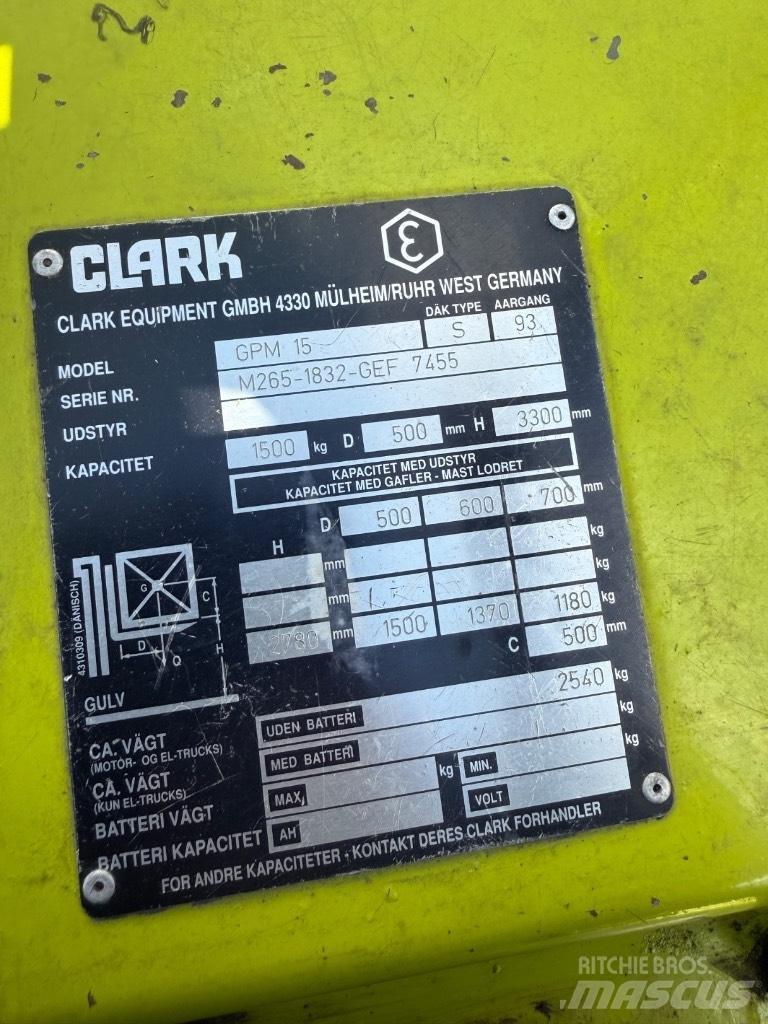 Clark GCM15 Gasolmotviktstruckar