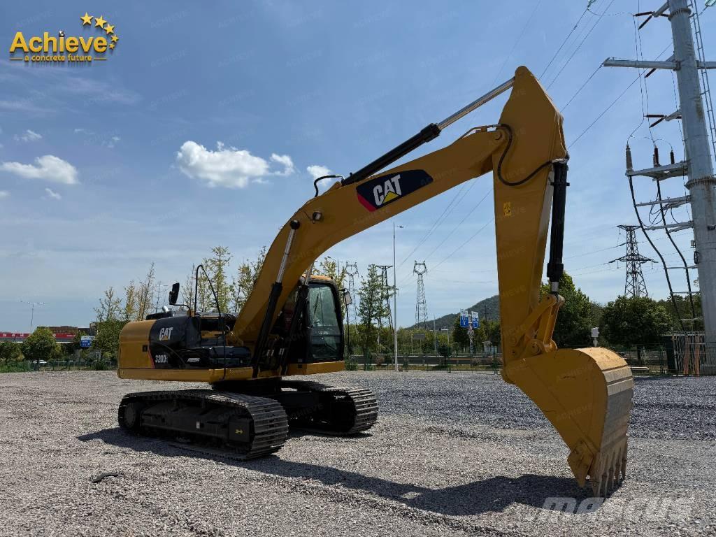 CAT 320 D2 Bandgrävare