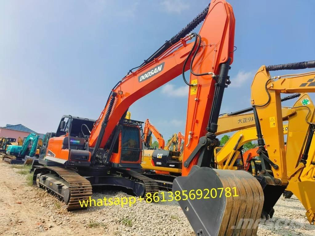 Doosan DX 225 Bandgrävare