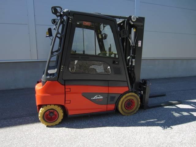 Linde E 30 Elmotviktstruckar