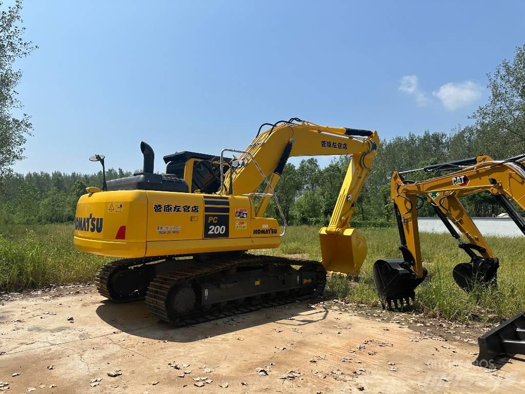 Komatsu PC200-8 Bandgrävare
