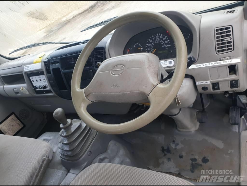 Hino 300 Övriga bilar