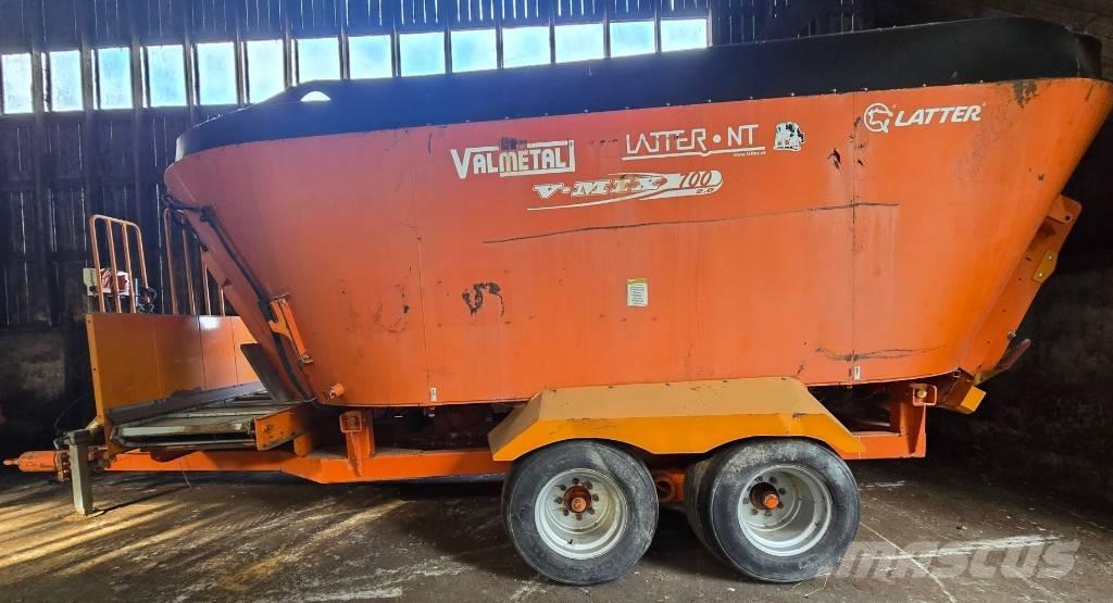 Valmetal V-Mix 700 Fullfodervagnar