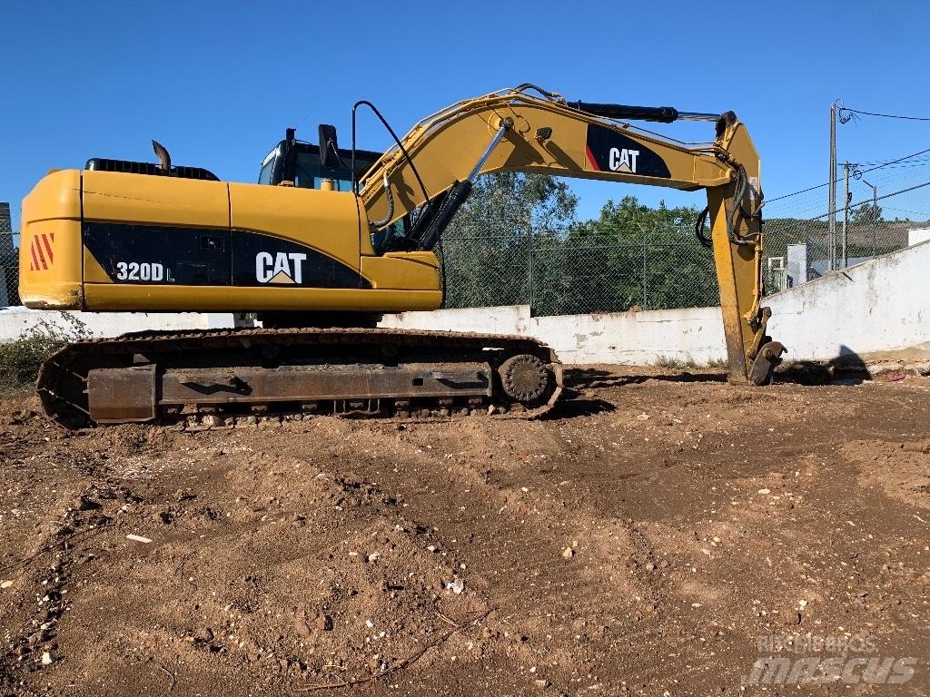CAT 320 D L Bandgrävare
