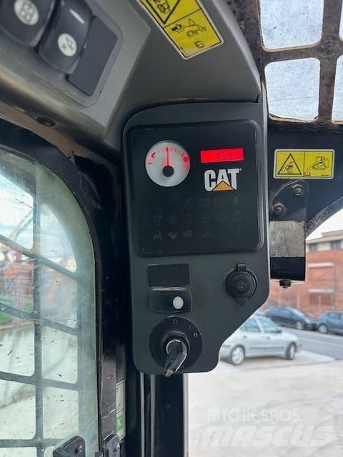 CAT 246 C Kompaktlastare