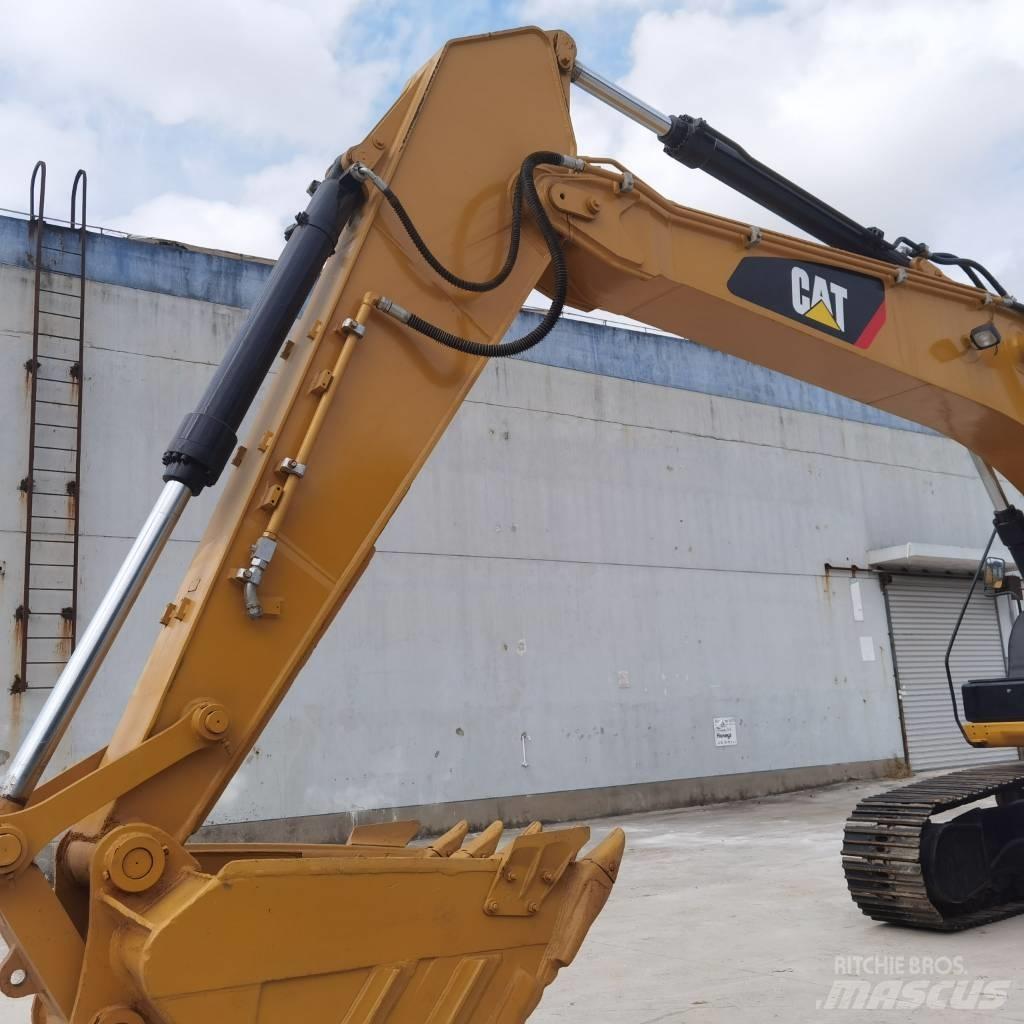 CAT 325D Bandgrävare