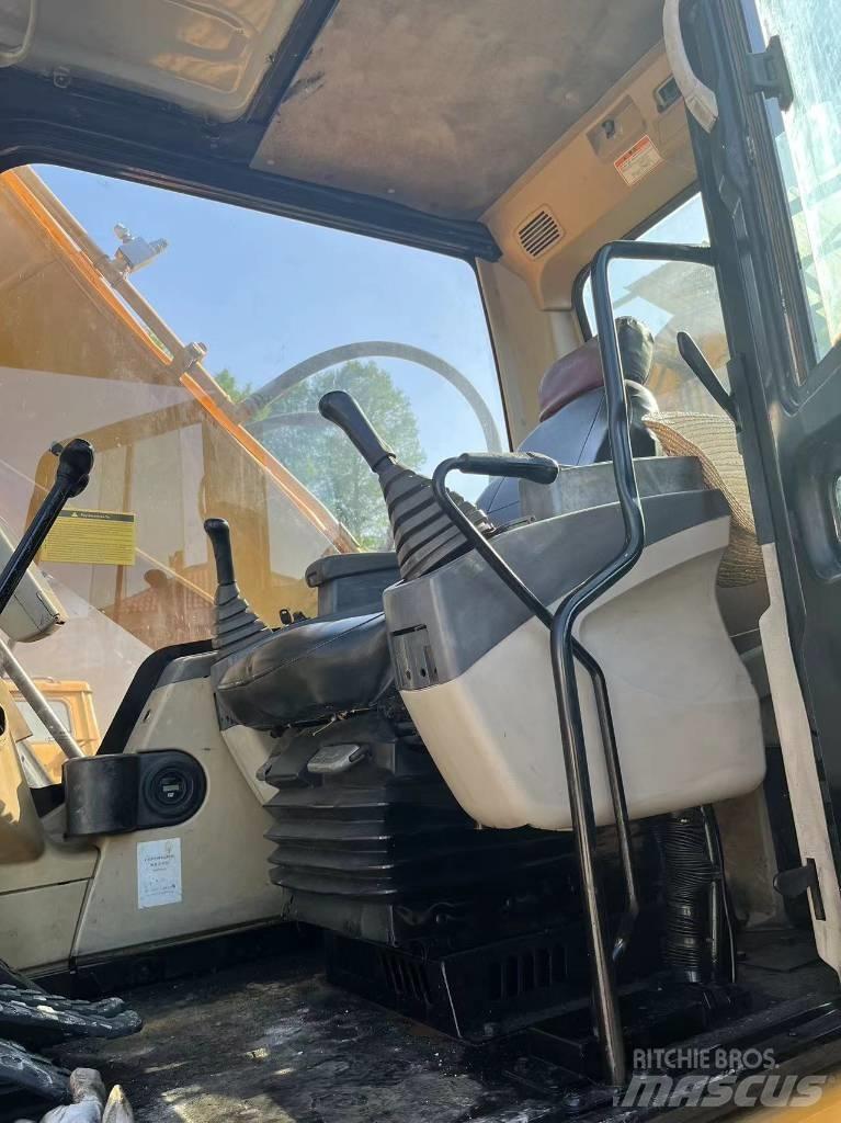 CAT 320 C L Bandgrävare