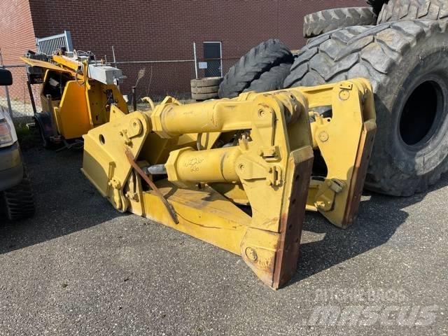 CAT D 8 R Ripper Övriga
