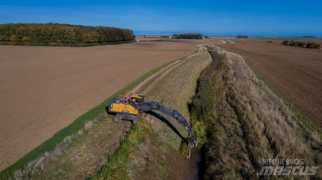 Volvo EC 220 EL Bandgrävare