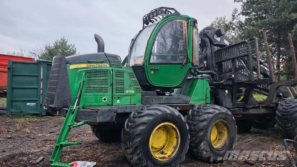 John Deere 1510 E Skotare