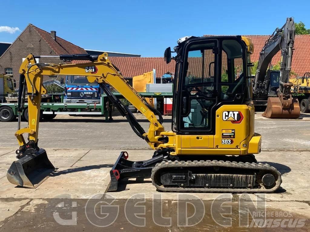 CAT 303 - 3 Buckets Minigrävare < 7t