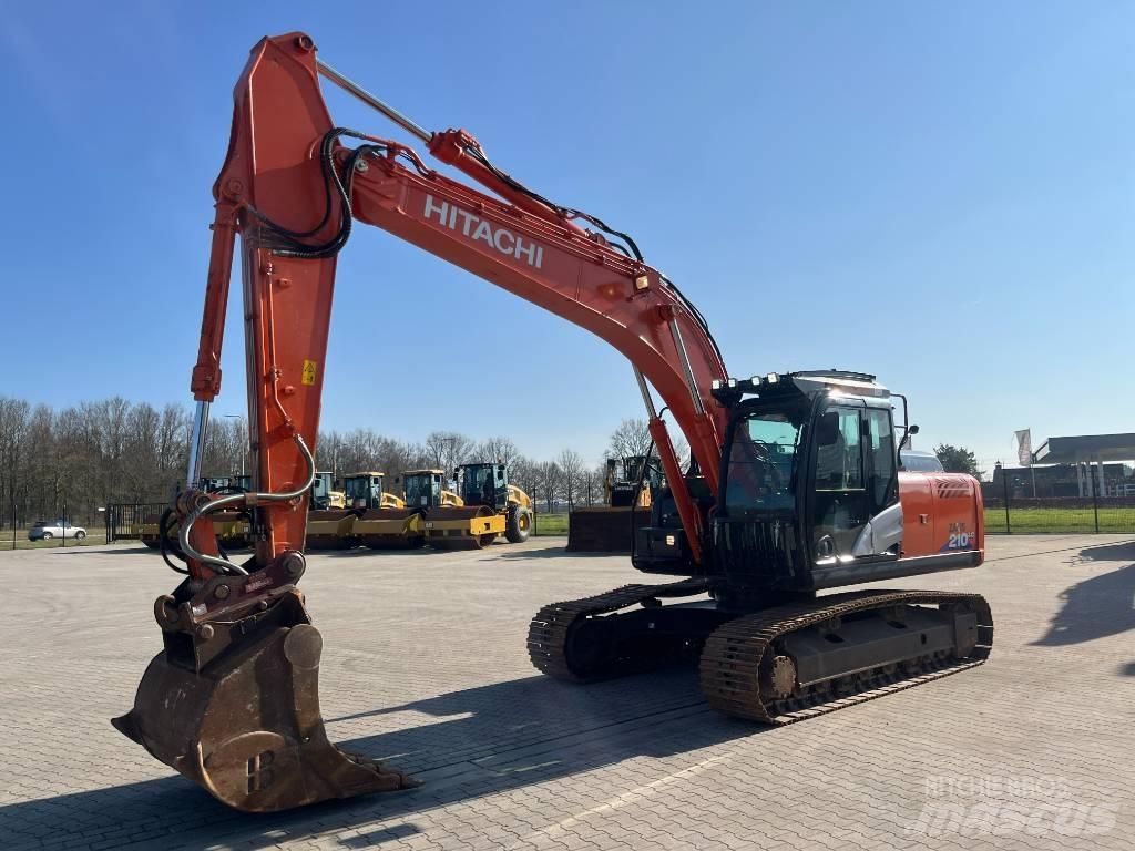Hitachi ZX 210 LC-6 Bandgrävare