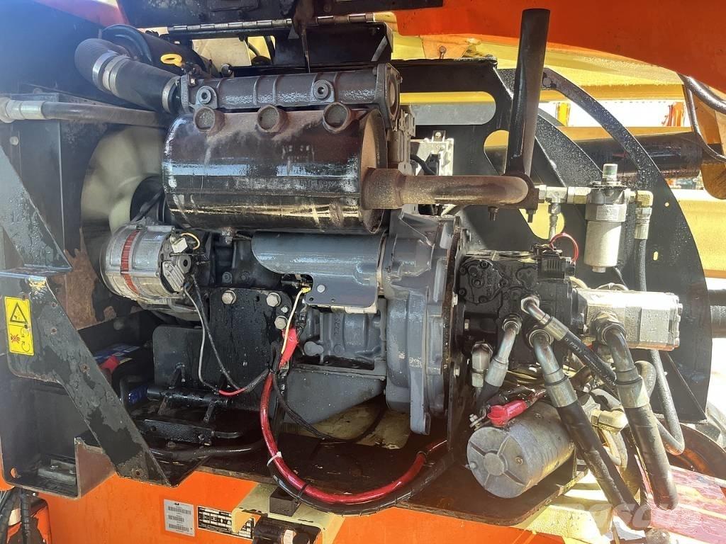 JLG 450 AJ II Bomliftar