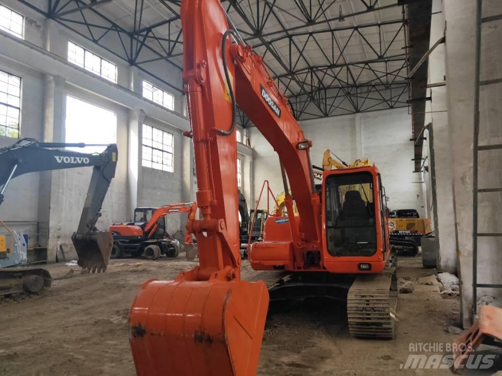Doosan DH 150 LC-7 Bandgrävare