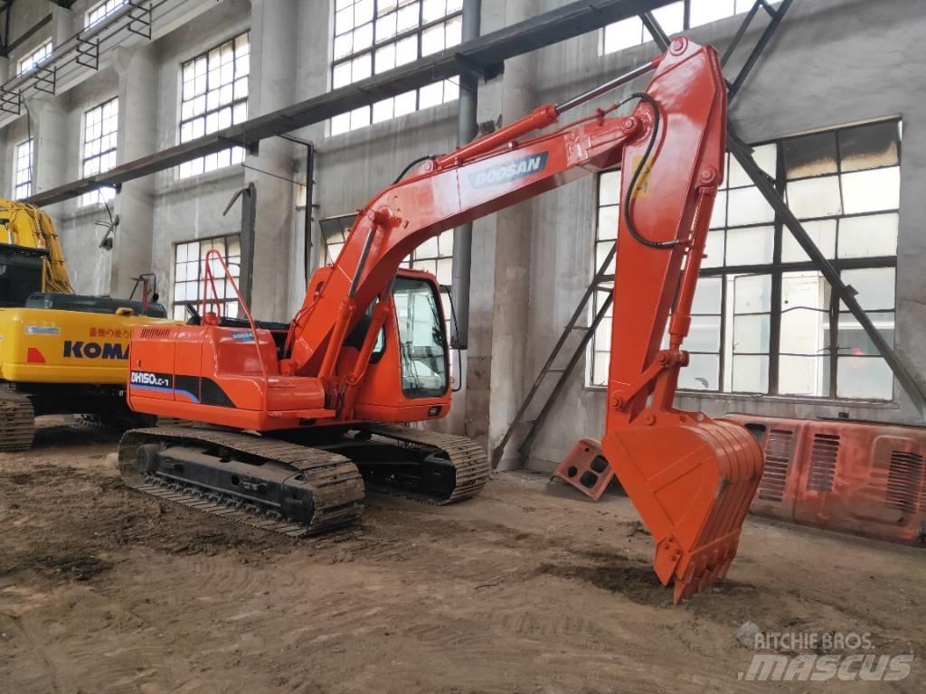 Doosan DH 150 LC-7 Bandgrävare