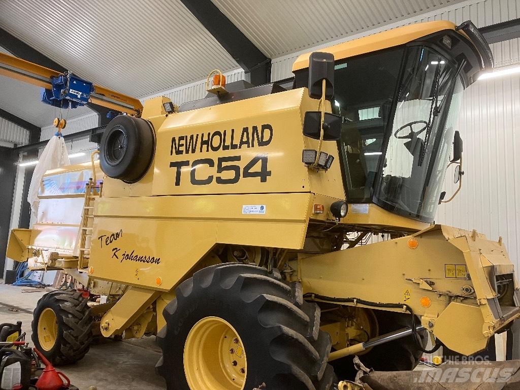 New Holland TC 54 Skördetröskor