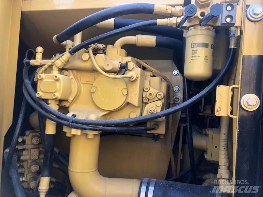 CAT 318C Bandgrävare