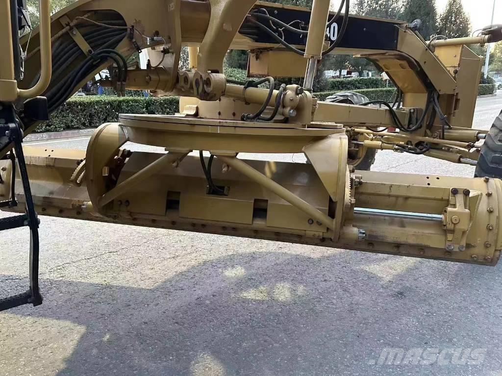 CAT 140 GC Väghyvlar