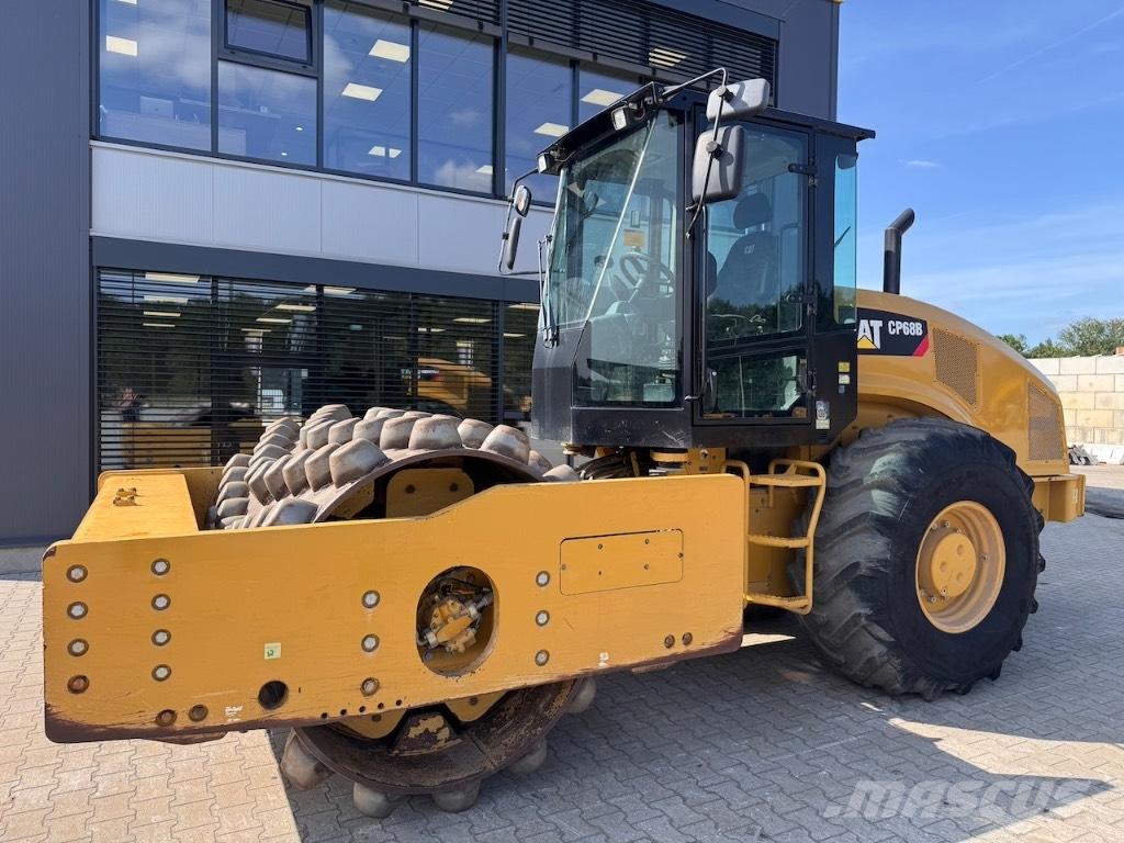 CAT CP 68 B Jordkompaktorer