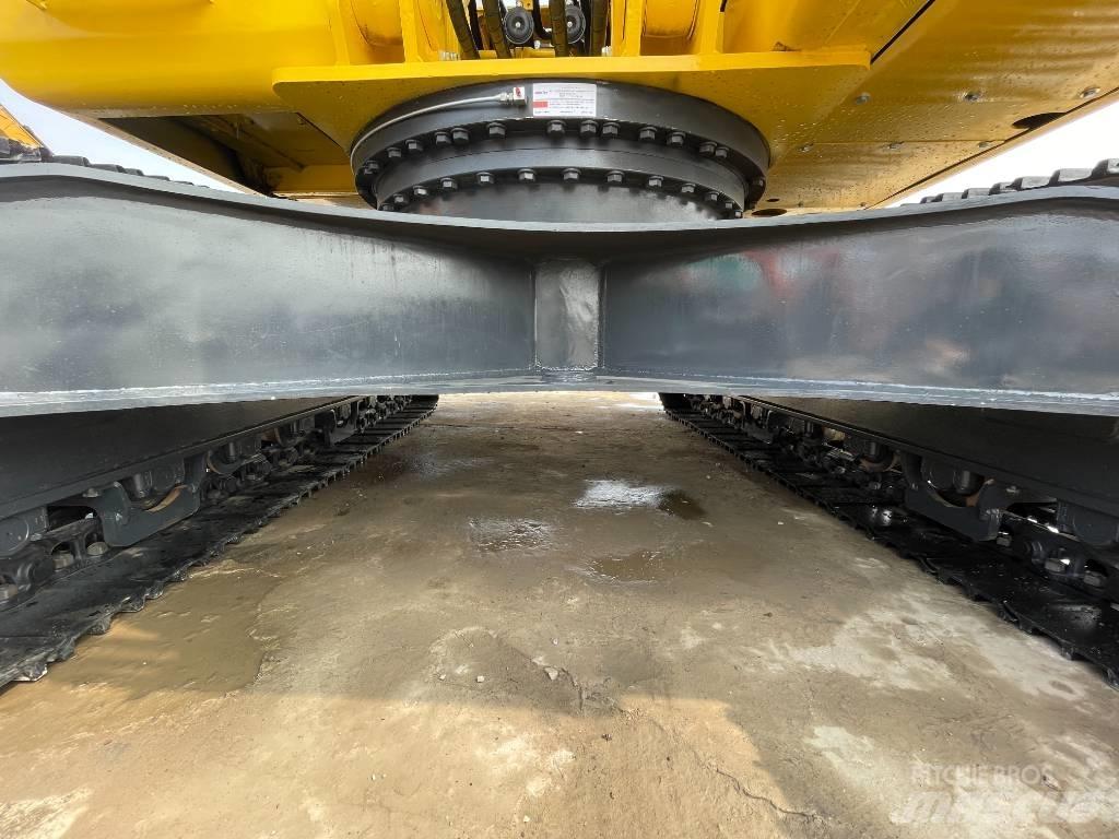 Komatsu PC220-8 Bandgrävare