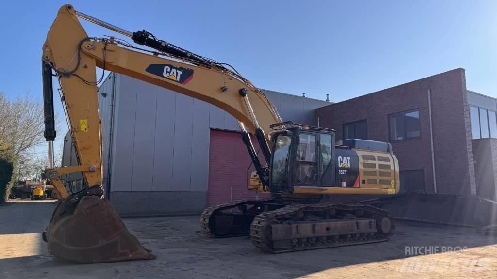 CAT 352 F Bandgrävare