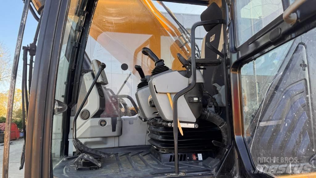 CAT 352 F Bandgrävare