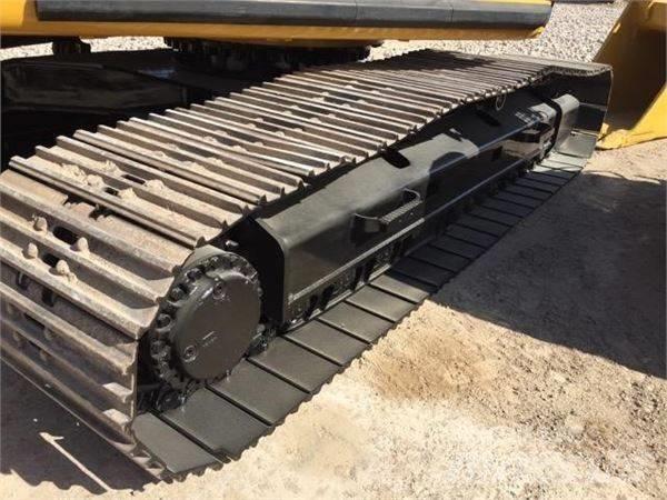 CAT 325 D Bandgrävare