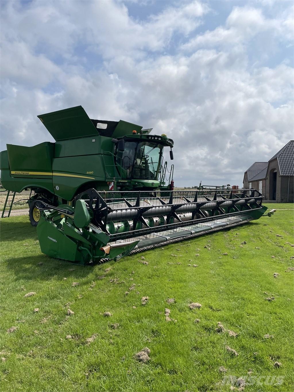 John Deere S 680 Skördetröskor