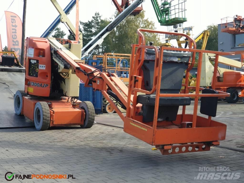 JLG E 300 AJP Bomliftar
