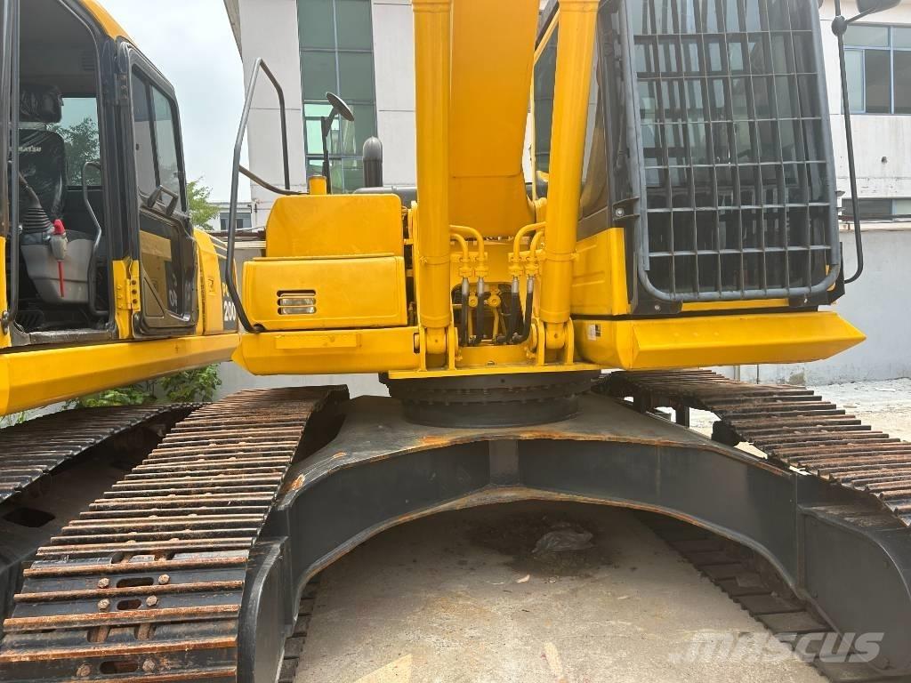 Komatsu PC240LC-8 Bandgrävare