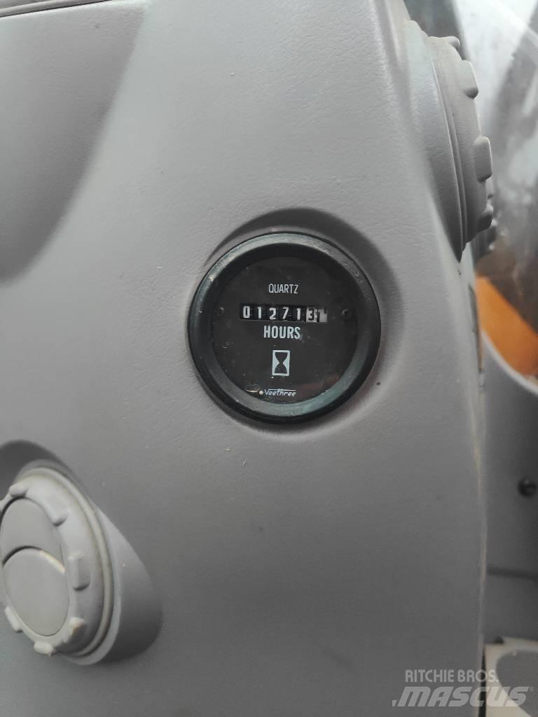 Volvo ECR 235 C L Bandgrävare
