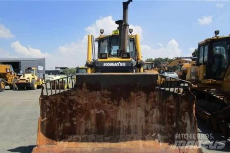 Komatsu D65 EX-16 Bandschaktare