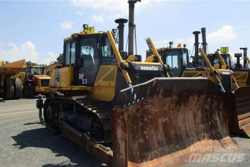 Komatsu D65 EX-16 Bandschaktare