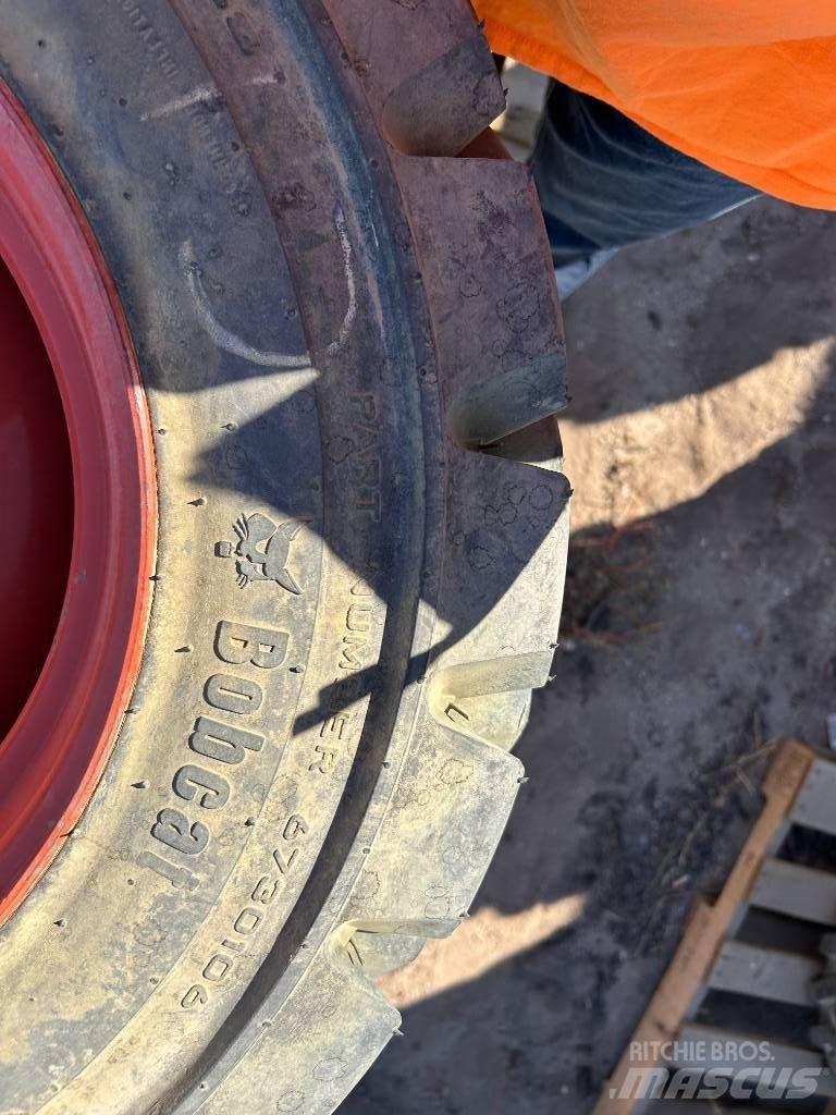 Bobcat 10x16.5 Tires Däck, hjul och fälgar
