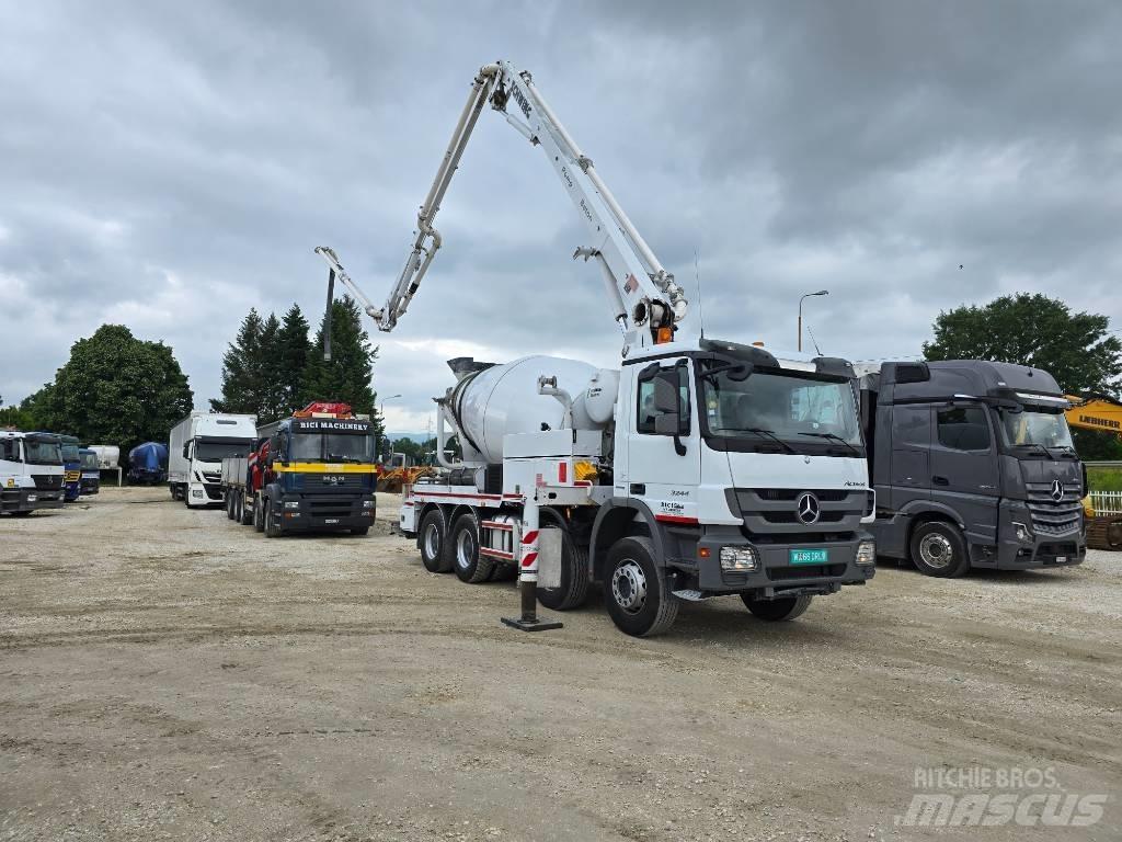Mercedes-Benz 3244 Cementbil