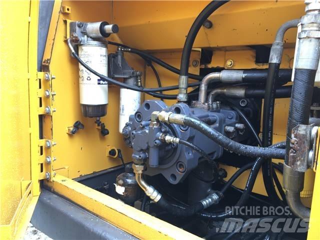 Volvo EC240BLC Bandgrävare