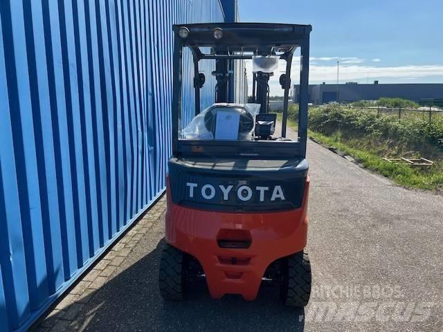 Toyota Traigo 80 Elmotviktstruckar