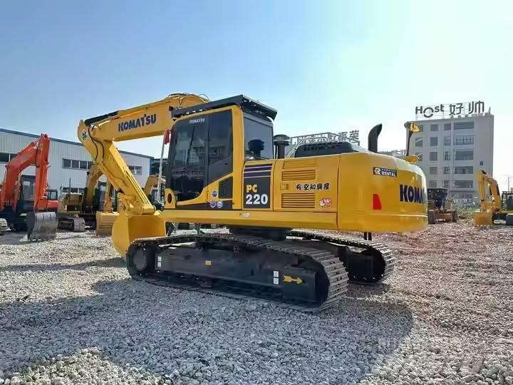 Komatsu PC 220 Bandgrävare