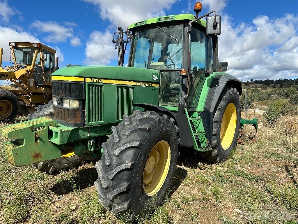 John Deere 6810 Traktorer