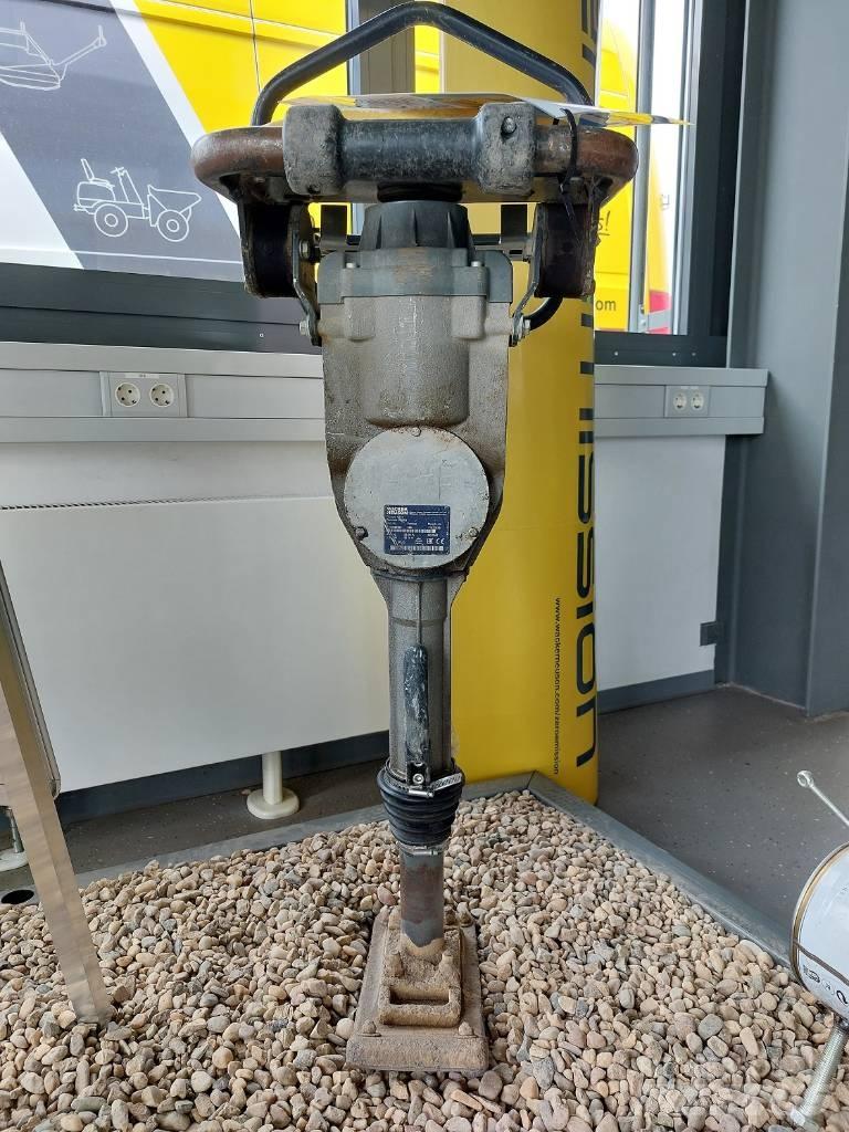 Wacker Neuson AS30e Stampar
