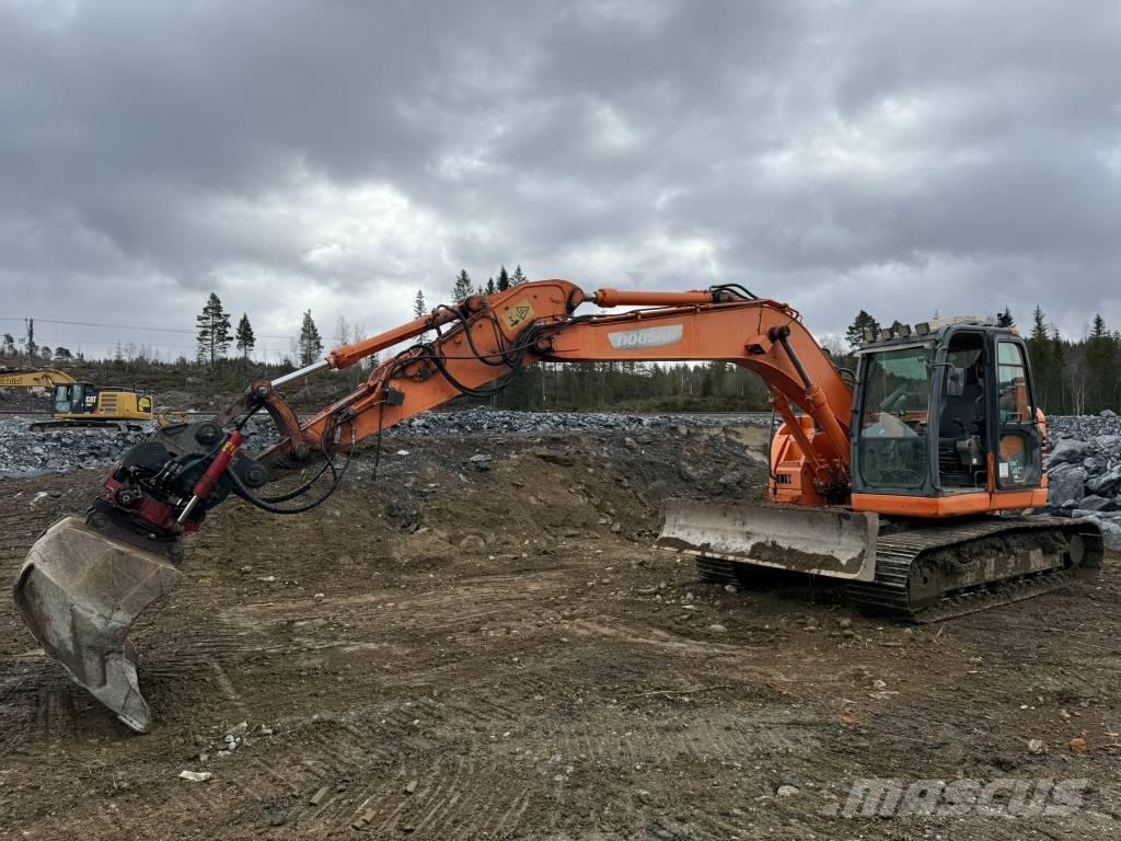 Doosan DX 140 LCR Bandgrävare