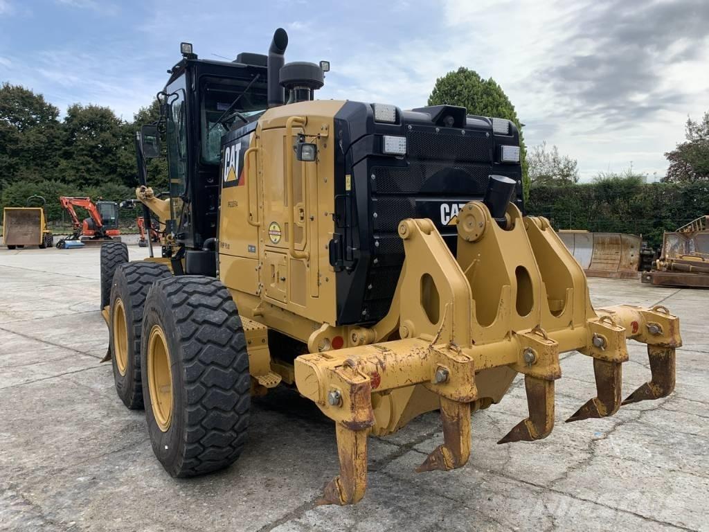 CAT 120 M 2 Väghyvlar