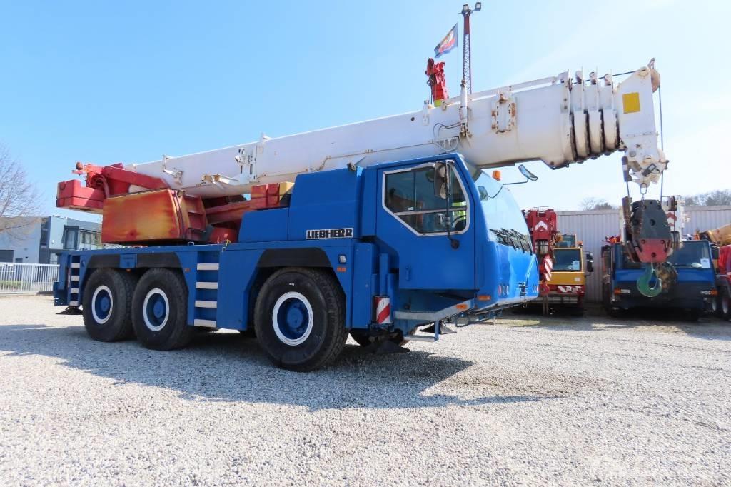Liebherr LTM 1055-1 Allterrängkranar