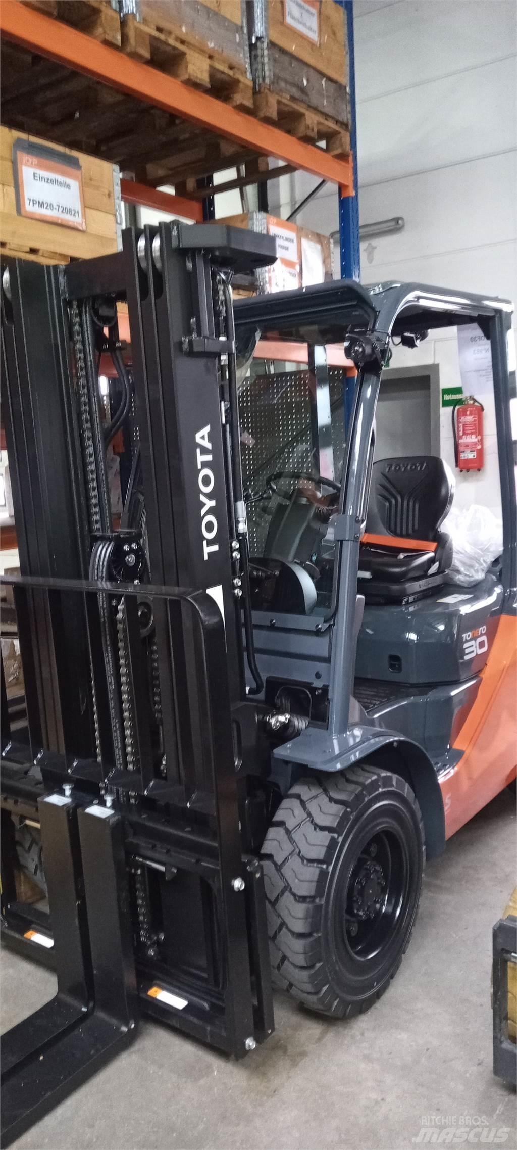 Toyota 52-8FDF30 Dieselmotviktstruckar