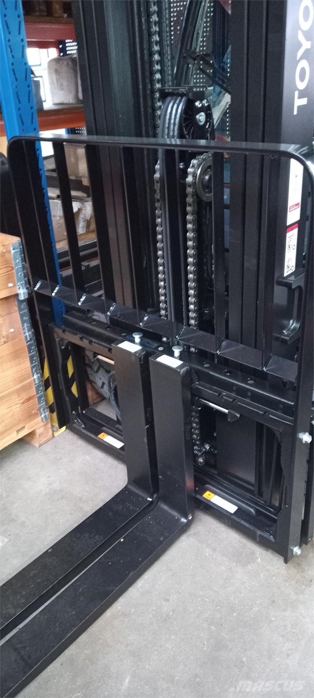 Toyota 52-8FDF30 Dieselmotviktstruckar