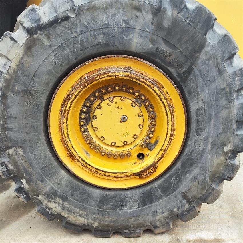 Komatsu WA 600-6 Hjullastare