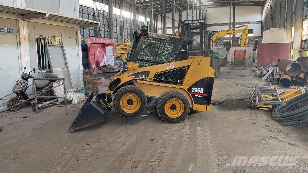 CAT 226 B Kompaktlastare