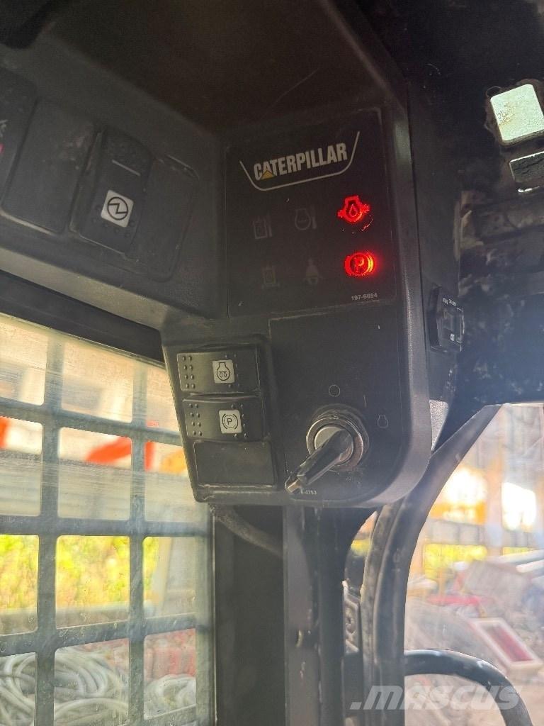 CAT 226 B Kompaktlastare