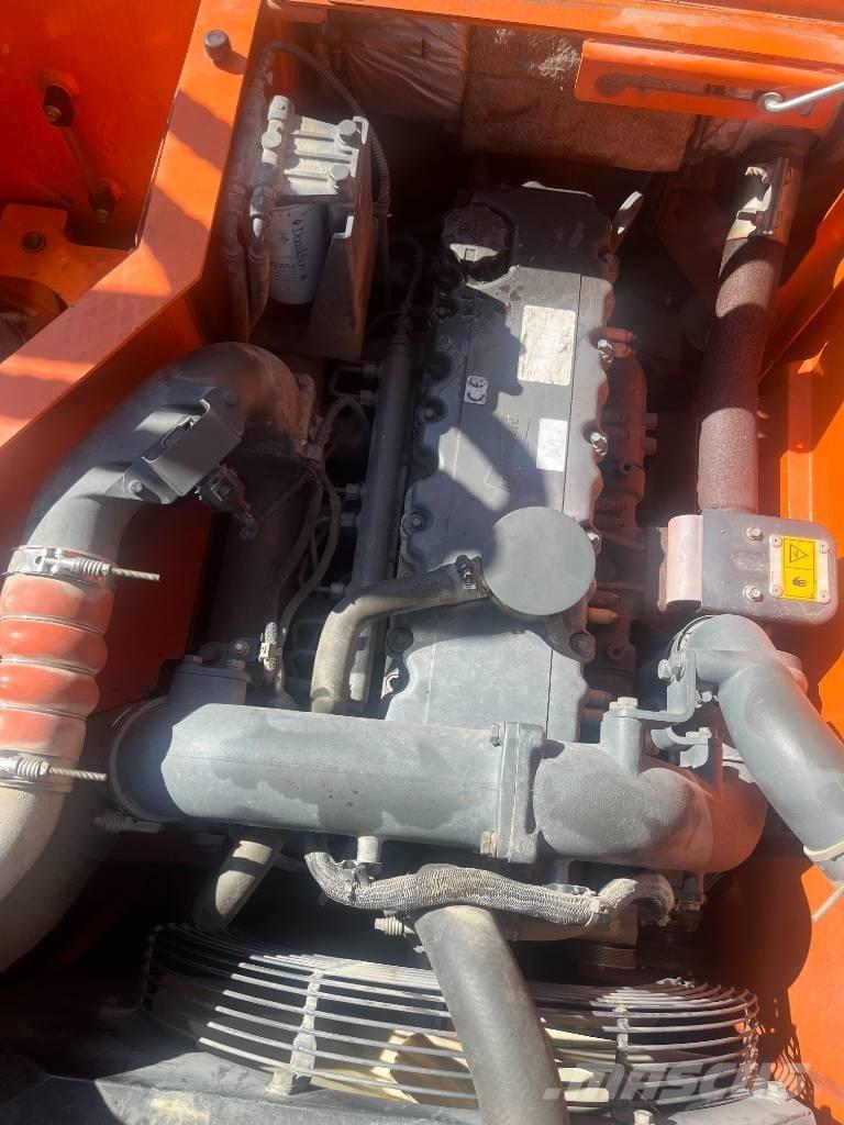 Doosan 235 LCR Bandgrävare
